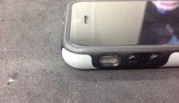 画面が割れにくいiPhoneケース