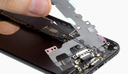 iPhone7ライトニングコネクタ修理