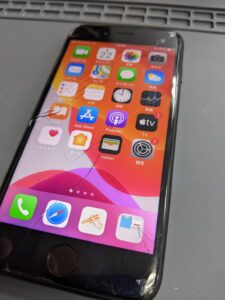 梅田でiPhone7画面とバッテリー交換