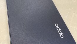 iPhone以外も修理承っております