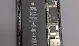 iPhone11リアカメラ交換修理