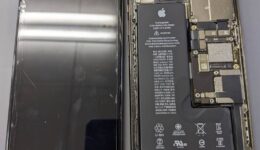 iPhone11Pro背面ガラス割れ交換修理