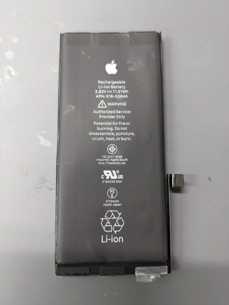 iPhone11 Proの取り外した純正バッテリー