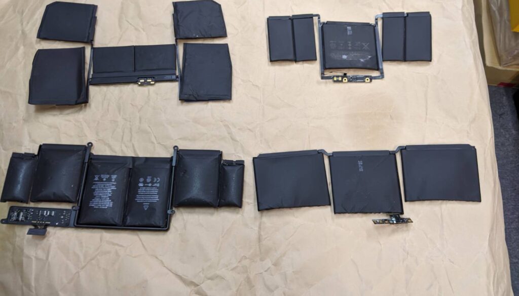 Mac book pro バッテリー交換修理