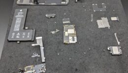 11proのバックパネル交換もスマフォドクターへ|スマフォドクター梅田店|