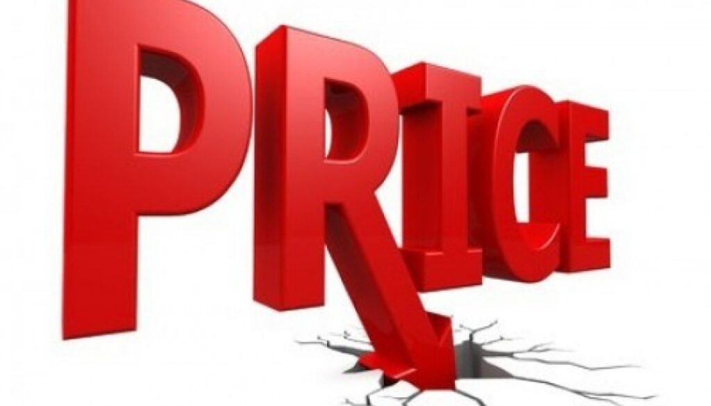 梅田店のiPhone8、7修理がお安くなりました。